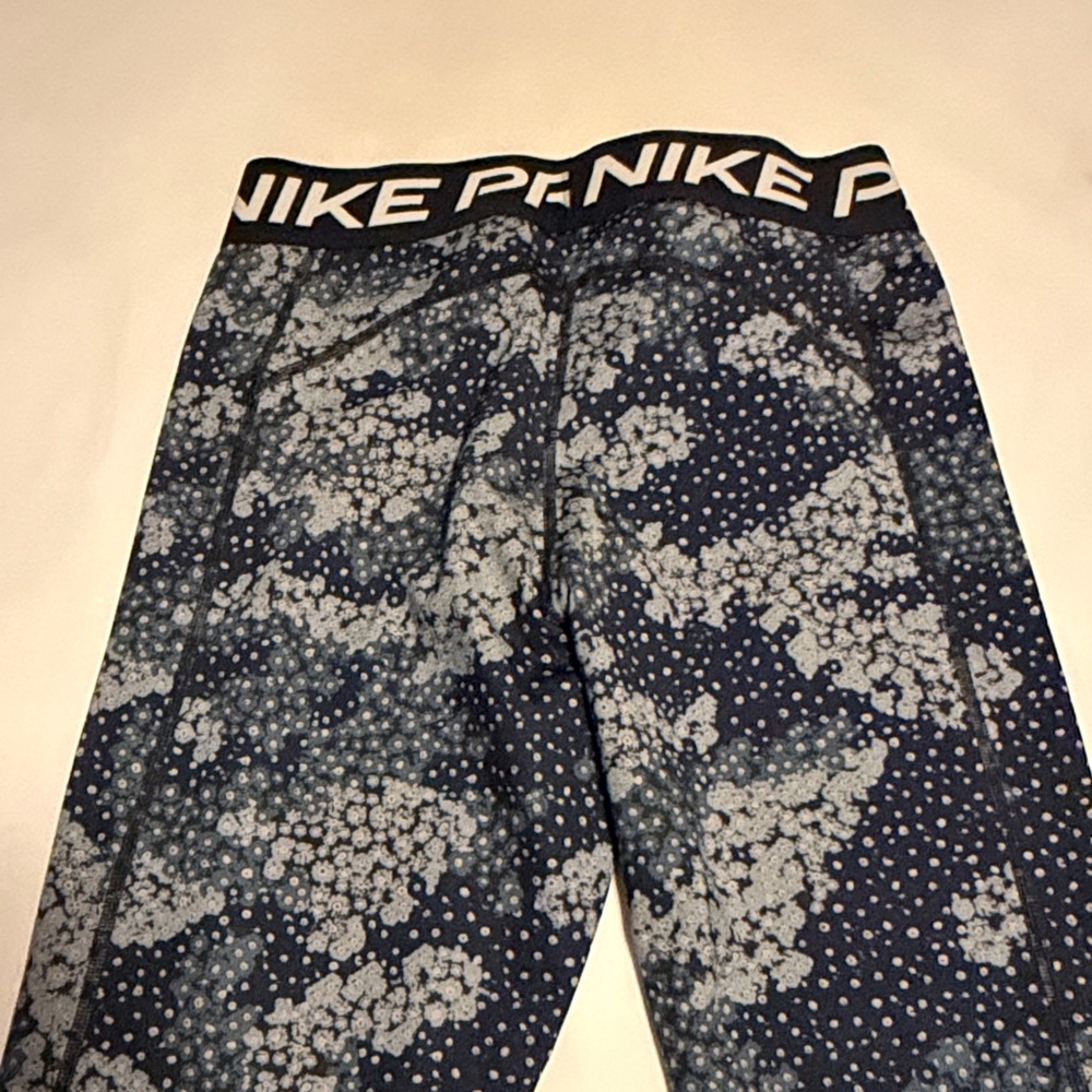 Nike Pro Dri Fit Navy and White Patterned Leggings - Picture 5 of 6